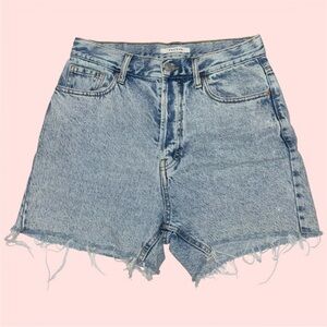 PacSun Women’s 90’s Girlfriend Acid Washed Distressed Shorts — Size 28